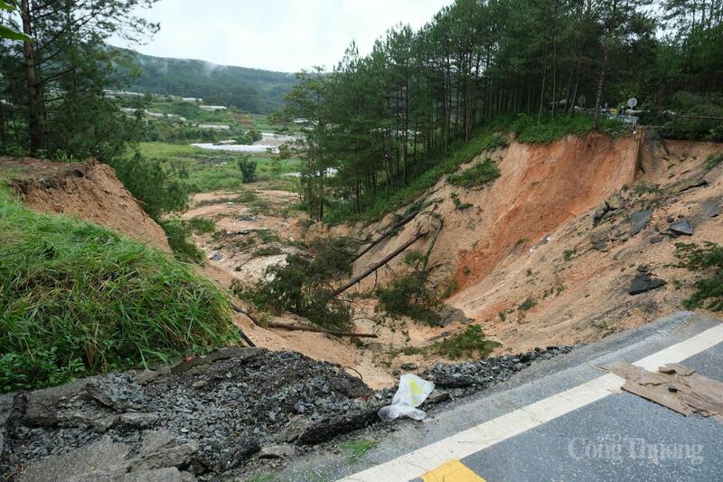 Đoạn đèo Mimosa bị sạt trượt. Ảnh: Lê Sơn