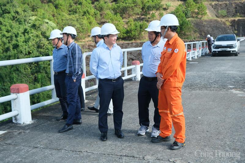 Hai nhà máy có tổng công suất 520MW, với Đồng Nai 3 là 180MW và Đồng Nai 4 là 340MW. Tổng sản lượng điện trung bình dao động khoảng 1,7 tỷ Kwh/năm cung cấp lên lưới điện quốc gia. Ảnh: Lê Sơn