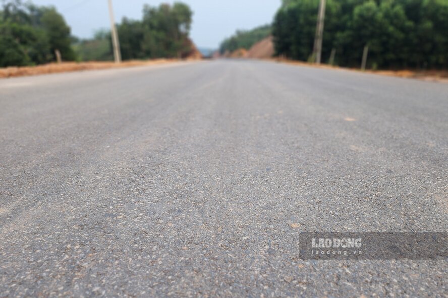 Đa phần các đoạn đường đều đã được thảm nhựa