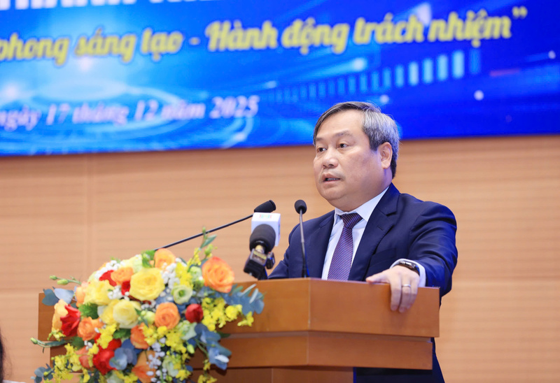 Ông Vũ Đại Thắng, Chủ tịch UBND thành phố Hà Nội chủ trì Hội nghị đối thoại với thanh niên Thủ đô năm 2025. Ảnh: Thùy Linh