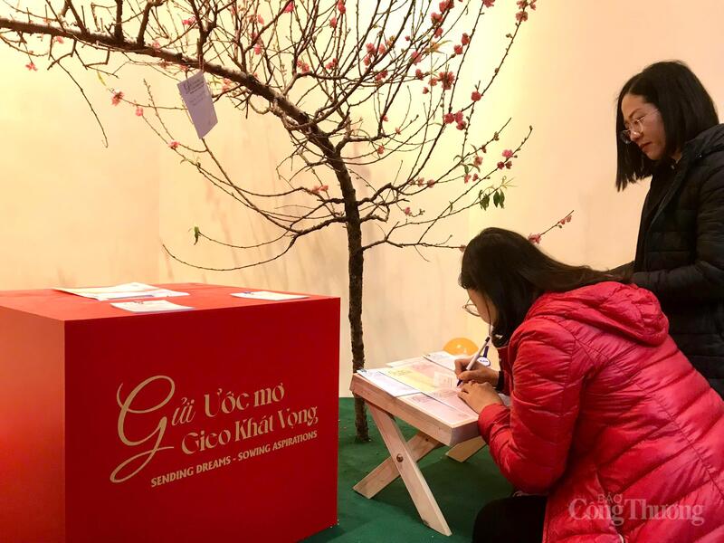 Không gian tương tác, trải nghiệm: “Gửi ước mơ- Gieo khát vọng”. Ảnh: Hoa Quỳnh