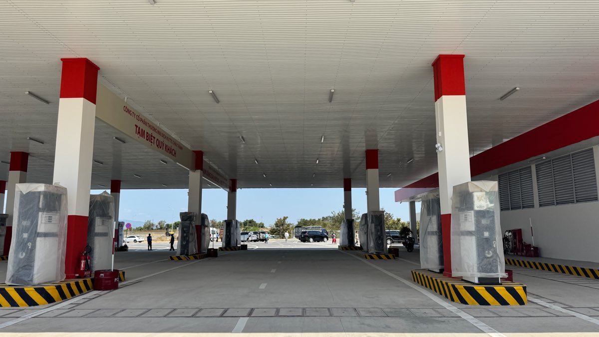 Cây xăng vẫn chưa hoạt động. Ảnh: Duy Tuấn