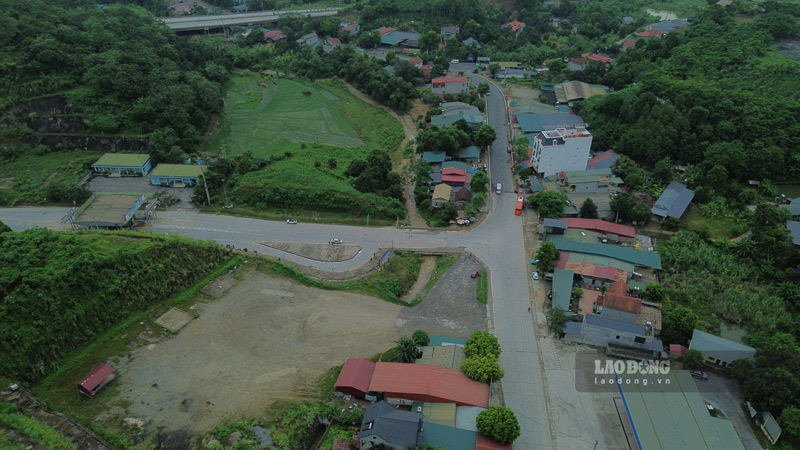 Nút giao IC 16 nối với Quốc lộ 279 tại Lào Cai. Ảnh: Đinh Đại