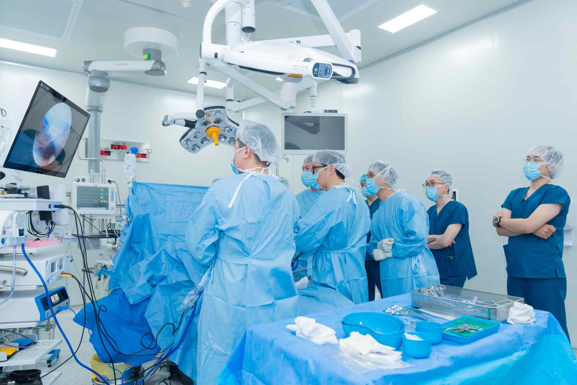 Bệnh viện Đa khoa Quốc tế Vinmec Ocean Park 2 hướng tới cơ sở chăm sóc sức khỏe hiện đại giữ chân người bệnh trong nước và thu hút người bệnh quốc tế. Ảnh: Hà Lê