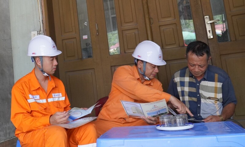 Thủ tướng yêu cầu tăng cường tiết kiệm điện tại các hộ gia đình thông qua sử dụng các thiết bị sử dụng điện mặt trời. Ảnh: Ngọc Lan