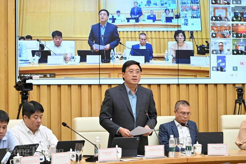 Đại diện các Tập đoàn, Tổng công ty phát biểu tại Hội nghị. Ảnh: Cấn Dũng