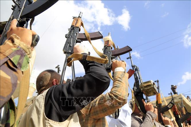 Các tay súng Houthi tại Sanaa, Yemen. Ảnh: TTXVN