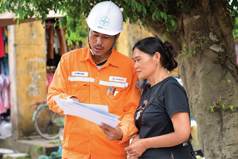 Tỉnh Ninh Bình tăng cường triển khai tuyên truyền đến người dân thực hành tiết kiệm điện. Ảnh: Trường Giang