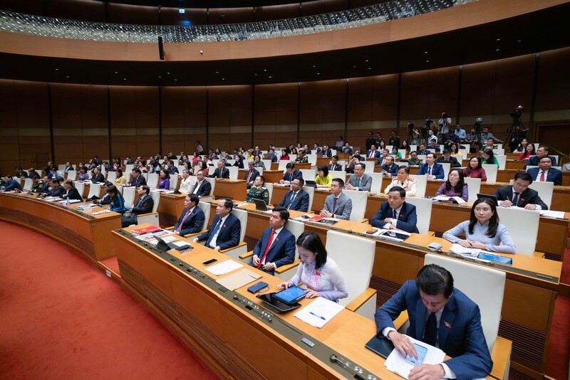 Các đại biểu Quốc hội trong phiên họp sáng 7/4