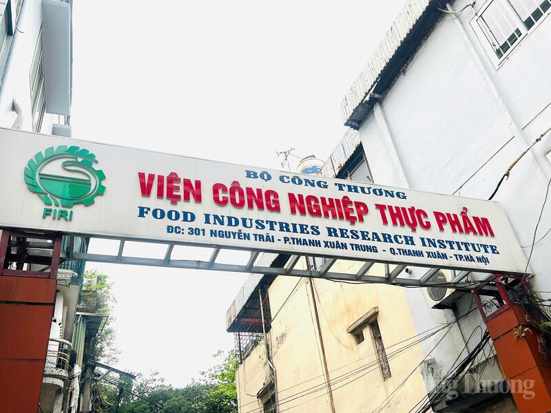 Viện Công nghiệp Thực phẩm được giao trách nhiệm thực hiện những nhiệm vụ trọng tâm nhằm hỗ trợ cộng đồng doanh nghiệp, đặc biệt là khối doanh nghiệp vừa và nhỏ. Ảnh: Thanh Thảo.