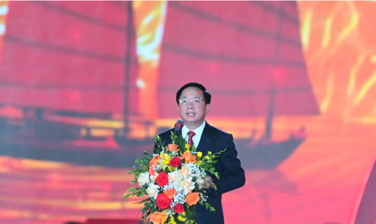 Đồng chí Trịnh Văn Quyết, Ủy viên Bộ Chính trị, Bí thư Trung ương Đảng, Trưởng ban Tuyên giáo và Dân vận Trung ương phát biểu chỉ đạo tại Lễ khai mạc. (Ảnh: Thanh Vân/TTXVN)