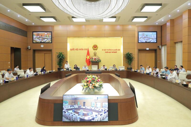 Phiên họp thứ Nhất của Ủy ban Thường vụ Quốc hội sáng 14/4