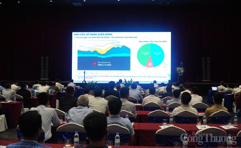 Toàn cảnh hội nghị