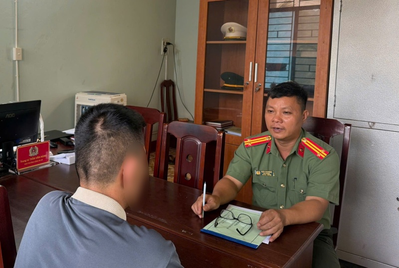 Công an Đà Nẵng gọi, răn đe chủ tài khoản 66.000 người theo dõi đăng tin chưa kiểm chứng. Ảnh: CACC