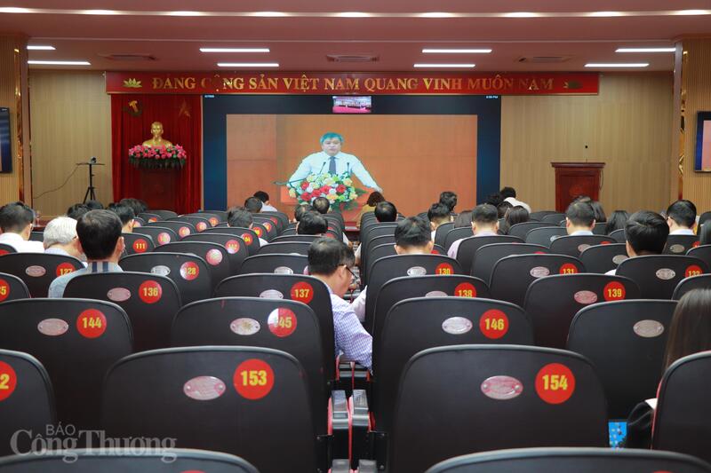 Hội nghị được tổ chức trực tiếp kết hợp trực tuyến tại 3.993 điểm cầu với 97.121 đại biểu.