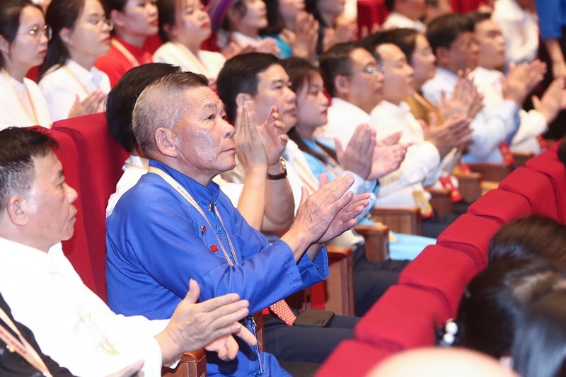Đại biểu tham dự đại hội trong phiên làm việc ngày 11/5