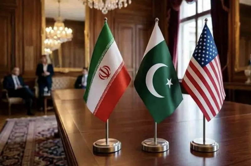 Cờ Iran, Pakistan, Mỹ tại địa điểm đàm phán ở Islamabad, Pakistan. Ảnh: Tasnim