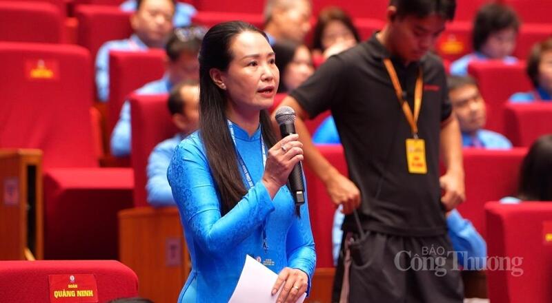 Chủ tịch Công đoàn phường Ba Đình, Thành phố Hà Nội Nguyễn Thị Thanh chia sẻ ý kiến tại chương trình. Ảnh: Thái Mạnh