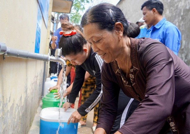 Cần Thơ: Nước sạch qua 3.066 hộ dân, chỉ có 971 hộ đăng ký dùng