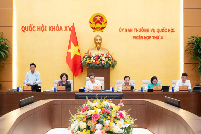 Phó Chủ tịch Quốc hội, Thượng tướng Nguyễn Doãn Anh điều hành nội dung Phiên họp. Ảnh: Vũ Hiếu