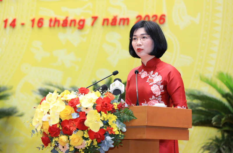 Chủ tịch Hội đồng nhân dân thành phố Hà Nội Phùng Thị Hồng Hà phát biểu khai mạc kỳ họp. Ảnh: BTC