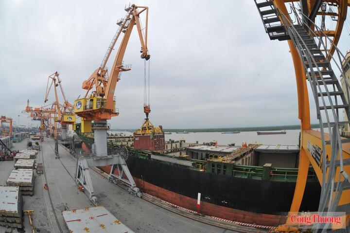 Nhà đầu tư châu Âu có xu hướng quan tâm đến các lĩnh vực có giá trị gia tăng cao ngày càng rõ hơn. Ảnh: Quang Anh