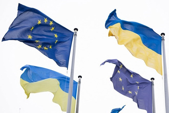 Ukraina dự kiến huy động hơn 100 tỉ USD viện trợ tài chính