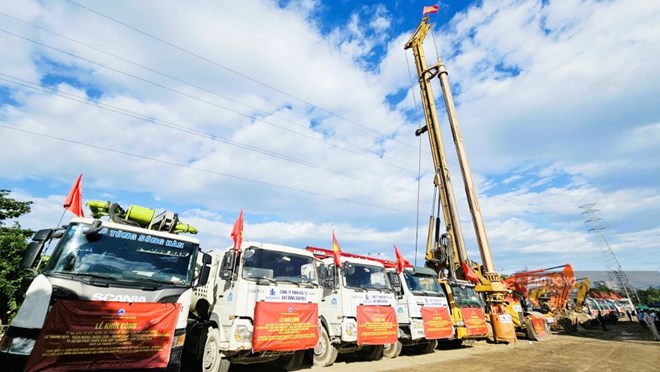Đà Nẵng khởi công 2 dự án quy mô gần 4.300 tỉ đồng