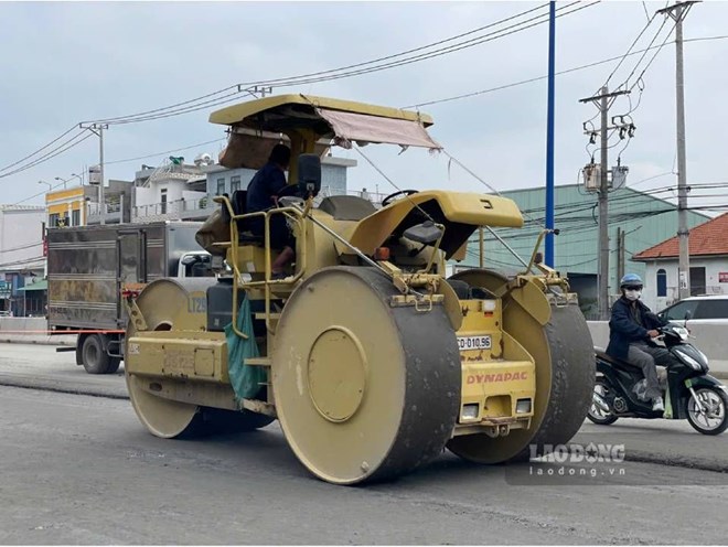 Nâng nền đường Quốc lộ 13 hướng từ Bình Dương về trung tâm TPHCM