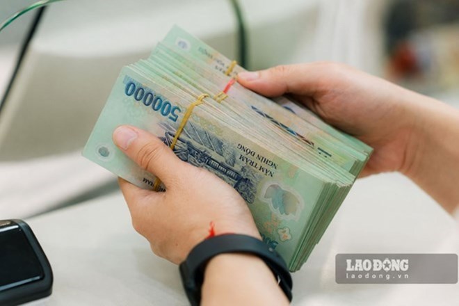 Tinh giản biên chế rồi đi làm lại, có phải hoàn trả tiền trợ cấp?