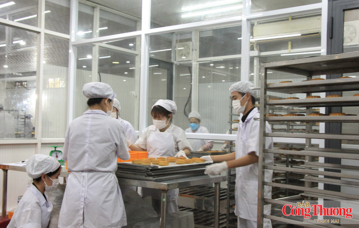 Gia Lai: Thị trường bánh Trung thu vào mùa, người mua lựa chọn kỹ - 5