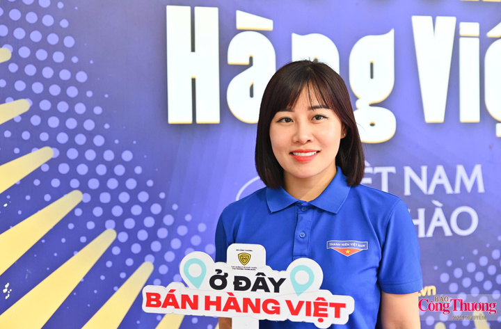 Chị Nguyễn Minh Tâm cho biết, Chương trình “Sức sống hàng Việt” nhằm góp phần phát triển văn hóa tại địa phương, khơi dậy niềm tự hào dân tộc, thay đổi thói quen tiêu dùng của thế hệ trẻ và giúp người trẻ quan tâm hơn đến hàng Việt. Ảnh: Nam Nguyễn
