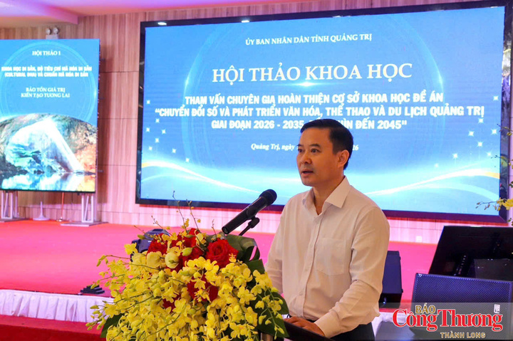 Ông Hoàng Thanh Hiến- Phó Giám đốc Sở Văn hóa, Thể thao và Du lịch tỉnh Quảng Trị phát biểu tại Hội thảo