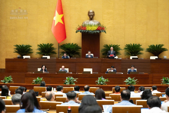 Ngày 28/10, Quốc hội khoá XVI tiếp tục chương trình Kỳ họp thứ 2. Ảnh: Quochoi.vn